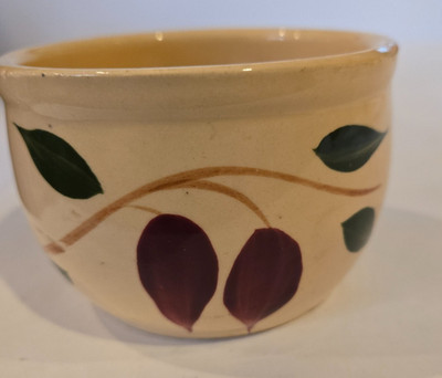 WATT Bean Cup AMERICAN RED BUD No. 75 Tear Drop 1957