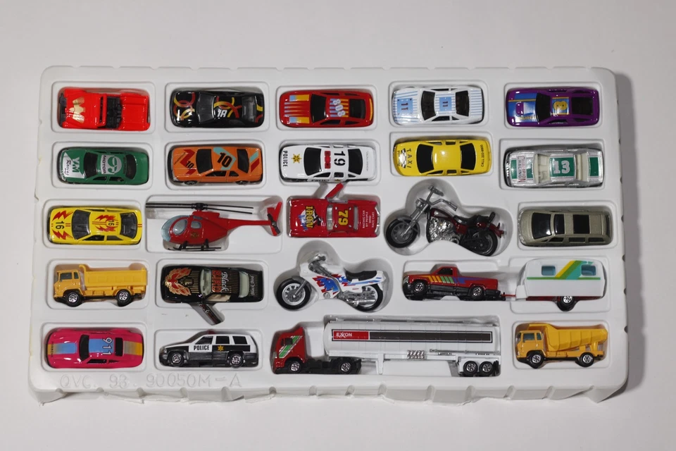 Vintage 46 pieces Yatming cars complete set - in original blister tray insert - Image 2 of 2