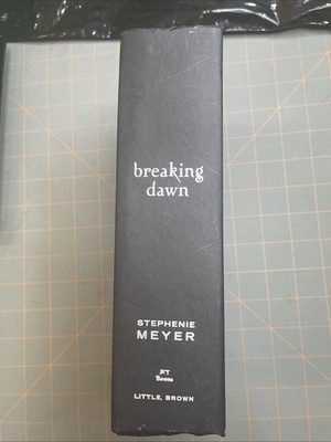 The Twilight Saga Ser.: Breaking Dawn by Stephenie Meyer (2008, Hardcover)