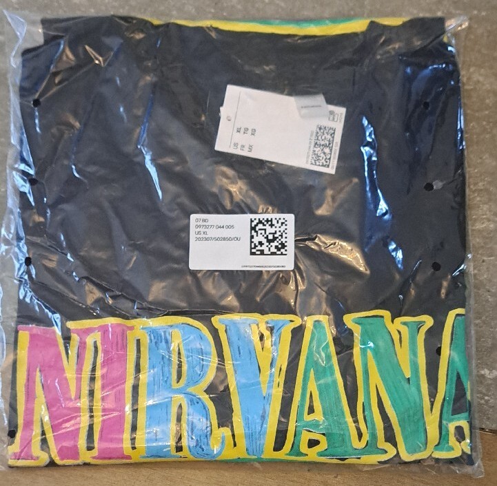 Nirvana Smiley Face Rainbow Black T Shirt Mens Size L H&M | eBay Nirvana Smiley Face Rainbow Black T Shirt Mens Size L H&M | eBay