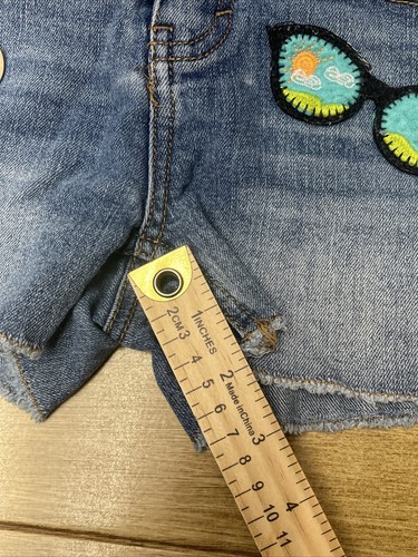 Cat & Jack Jean Shorts Girls Size S Embroidered Patch Cutoff Denim Bottoms - Picture 13 of 15