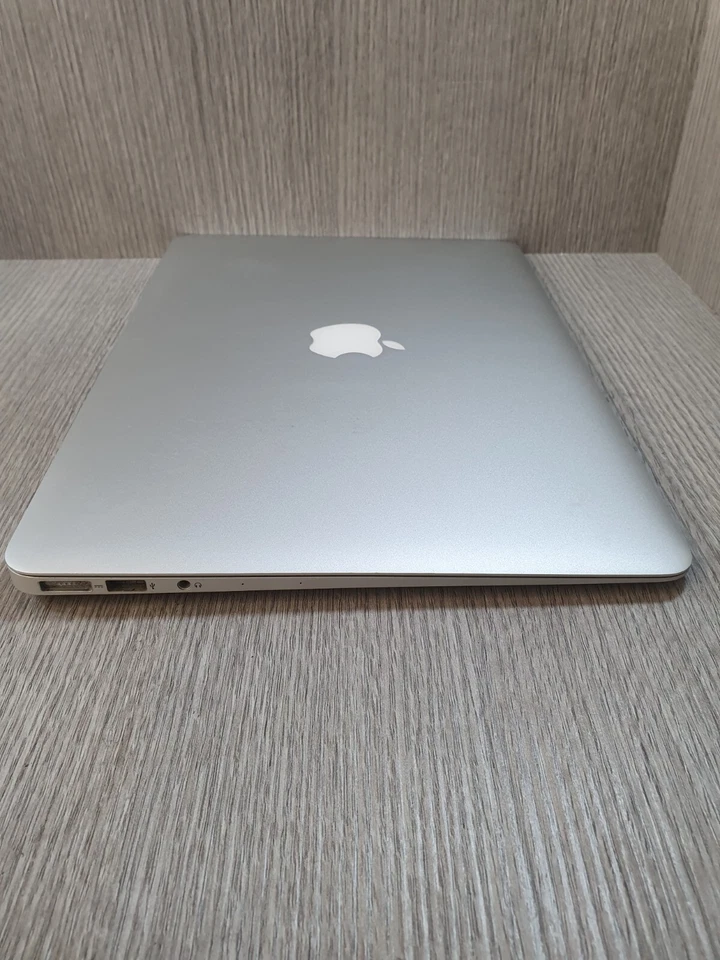 Apple MacBook Air 13" 2015 · i5 · 8GB · 120GB, photo 4 of 5