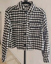 Divided by H M women's houndstooth black and white button-down jacket - medium