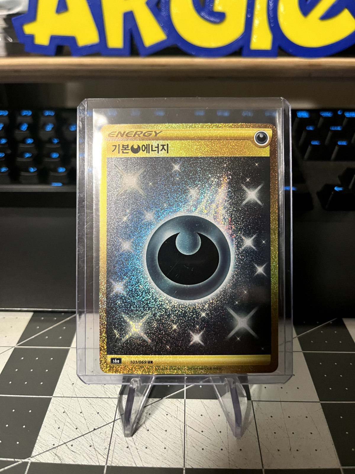 Darkness Energy 101/069 UR - s6a KOREAN Eevee Heroes Pokemon Card - NM
