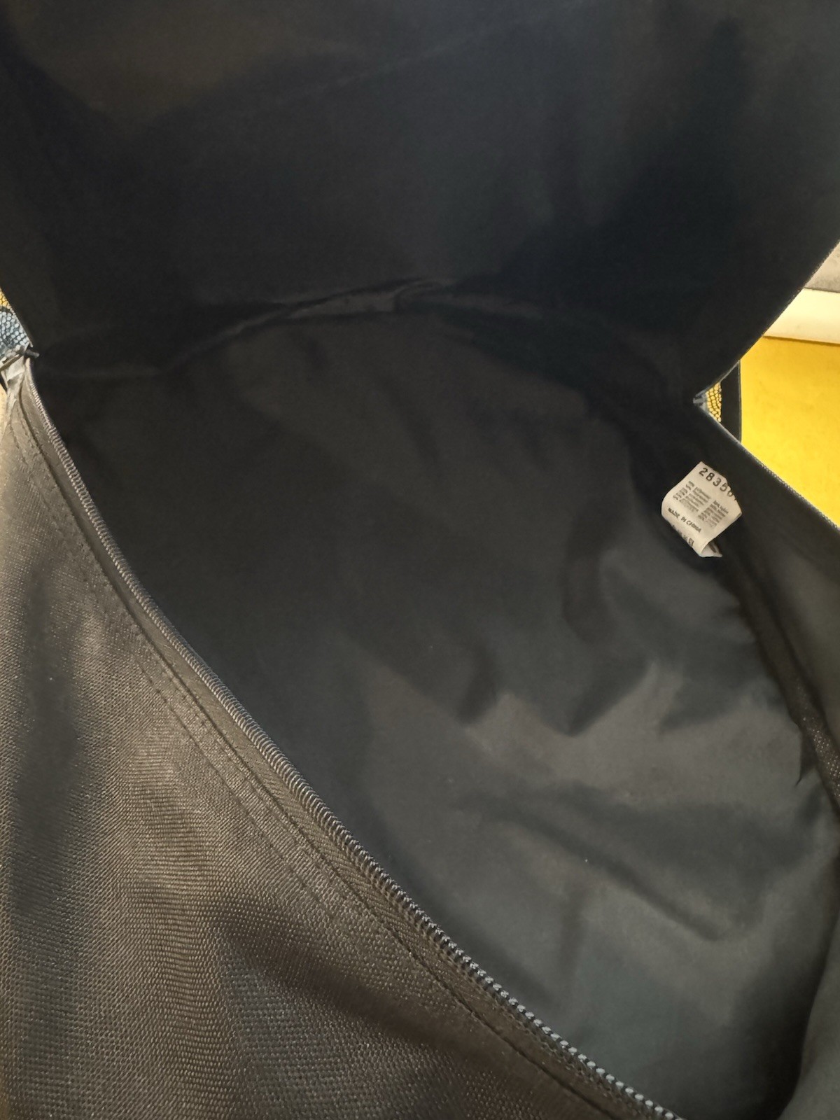 HEAD Core Backpack Excellent Condition - image 2