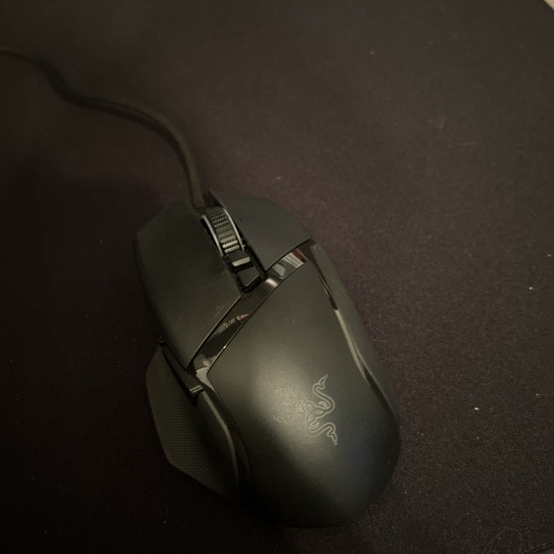 Razer - Basilisk V3 Wired Optical Gaming Mouse with Chroma Rgb Lighting - Black