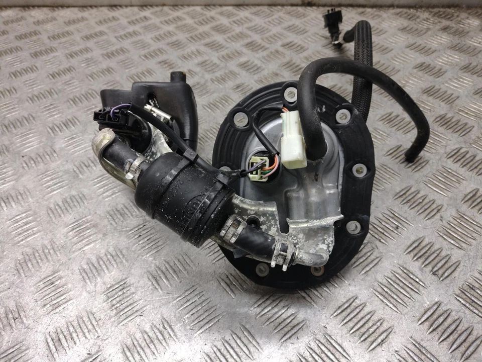 2018 TRIUMPH BONNEVILLE  T100 BLACK Fuel Pump - Изображение 4 из 4