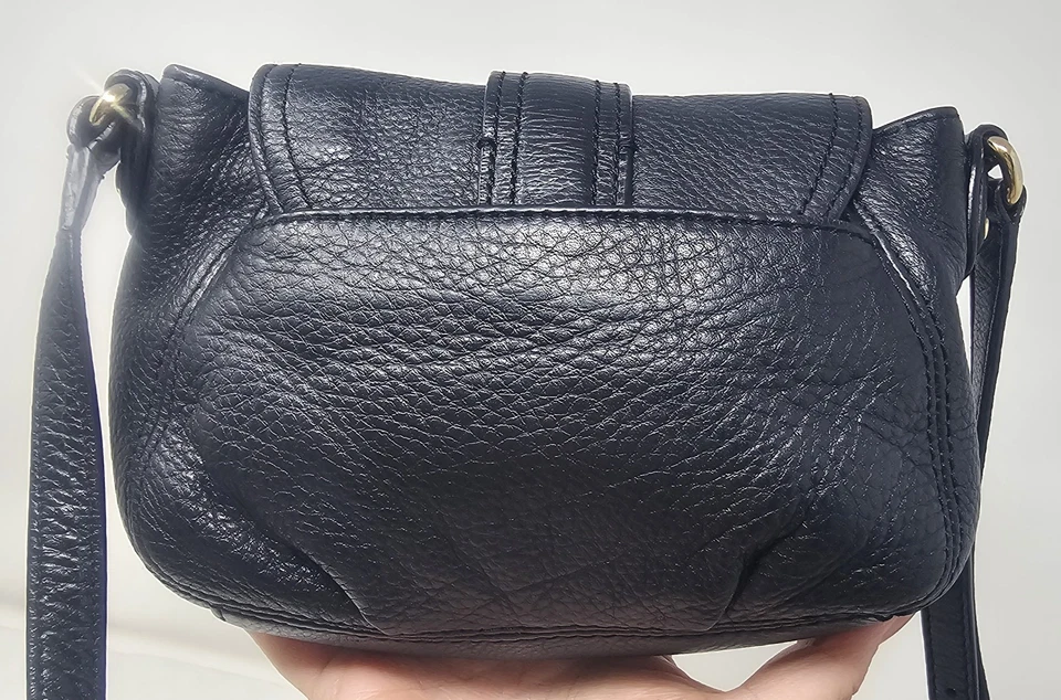 MICHAEL KORS Charlton 小号斜挎包黑色皮革金色扣锁 VGUC — 第 3/4 张图片