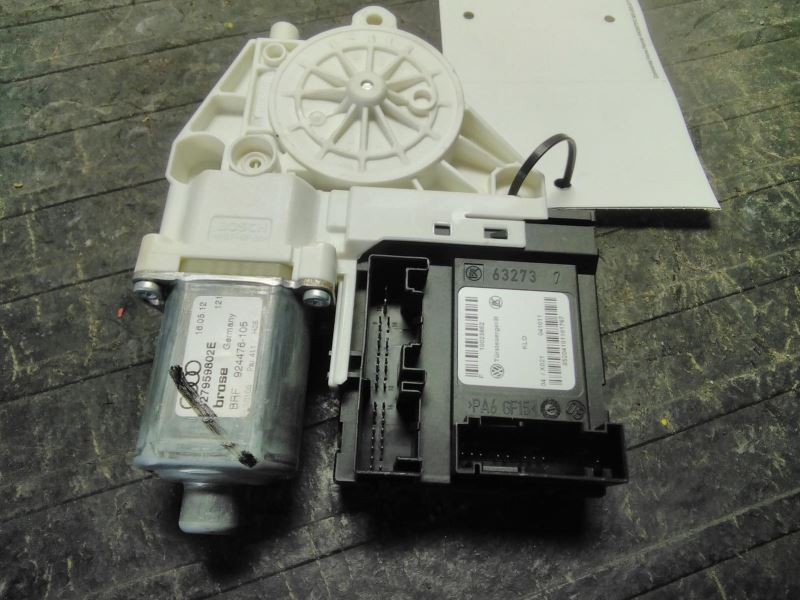 Passenger Right Power Window Motor Front Fits 08-15 AUDI R8 1226797