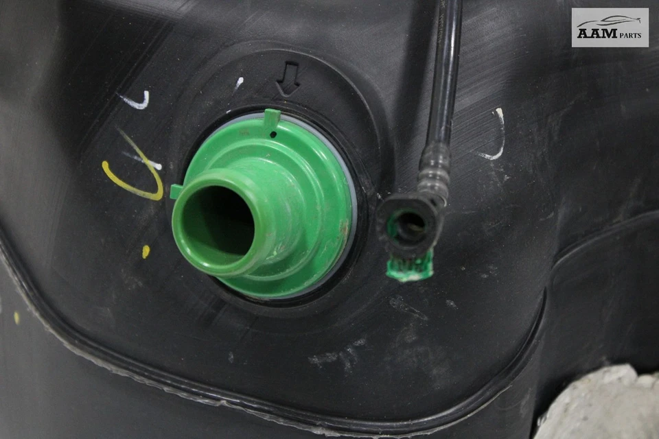 Chevrolet Trailblazer 2021-2024 AWD tanque de combustible depósito de almacenamiento OEM Foto 3 de 4