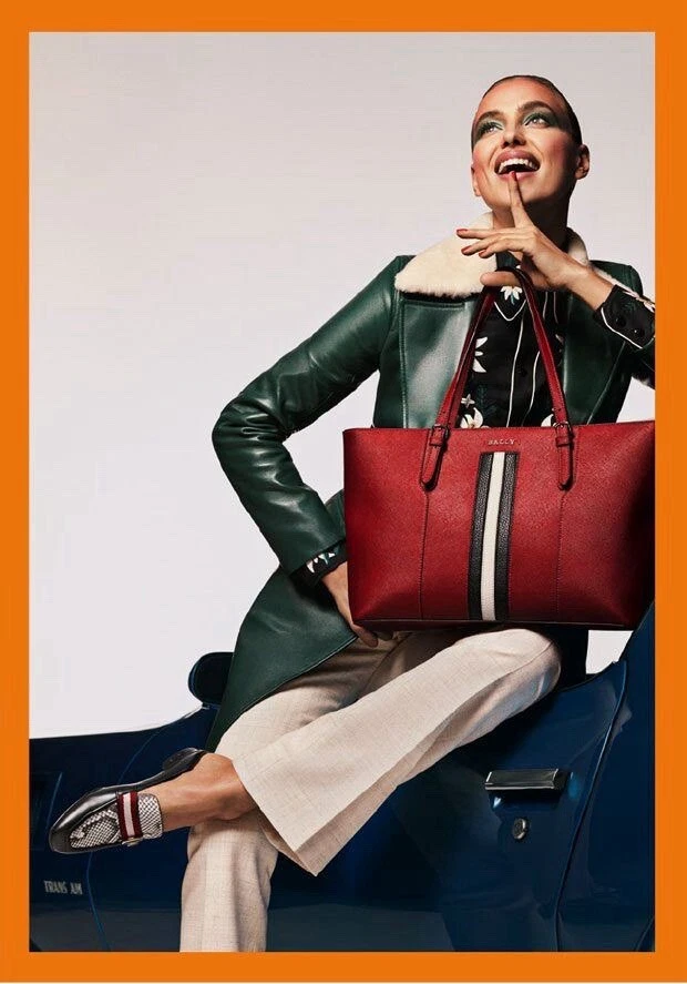 Bally Supra SM Red Leather Large Shoulder Tote Women’s Bag Luxury Designer - Image 2 of 4