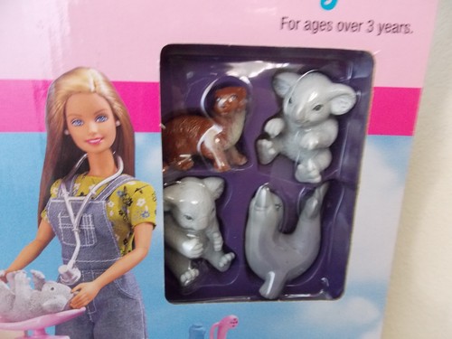 Barbie Zoo Babies 2000 juego - Imagen 2 de 5