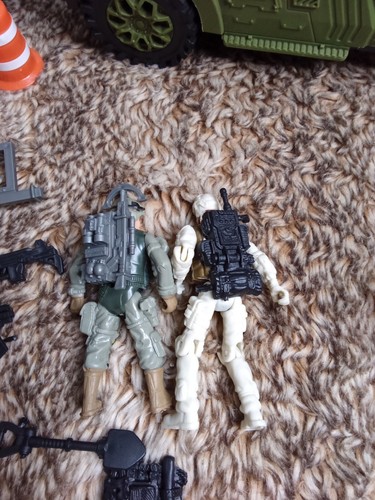 U.S. Army Toy Long Range Canon, Mine Sweeper, Watch Tower, Figures & Accessories - Picture 9 of 9