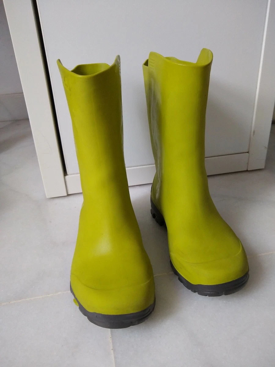 Botas Agua para niño o niña. Num 27/28 Verdes Decathlon, muy buen estado