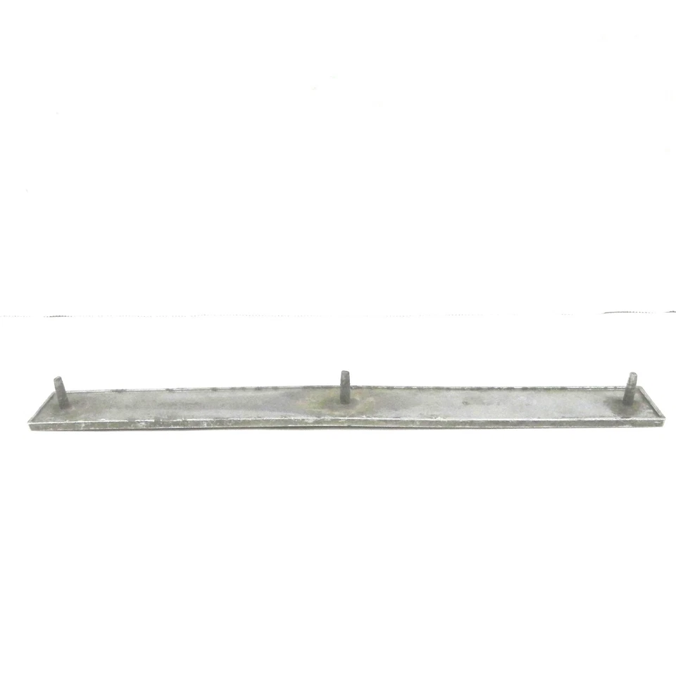 AMC Rambler Ambassador 1963 #3482790 parrilla delantera emblema maletero trasero usado vintage Foto 2 de 3