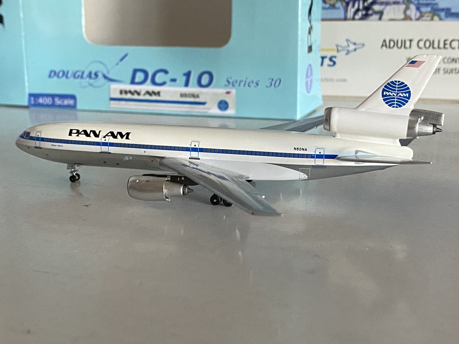 航空機・ヘリコプター 1/200 PAN AM McDonnell Douglas DC-10-30 航空機・ヘリコプター 1/200 PAN AM McDonnell Douglas DC-10-30