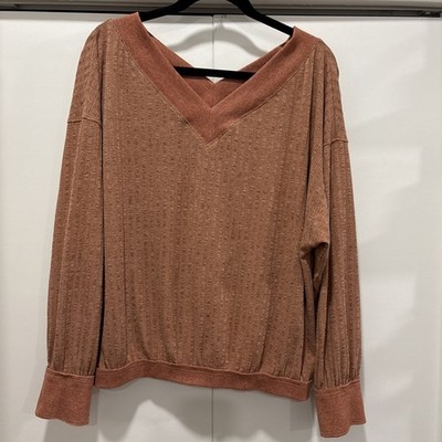 Hem & Thread Top, V Front And Back, Rust Color, Size Large