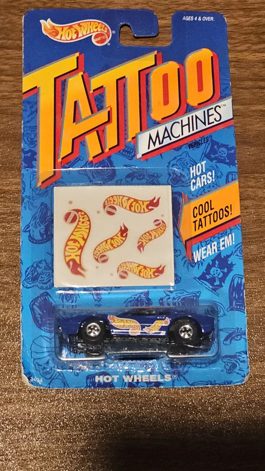 1992 风火轮纹身机蓝色法拉利 #3494 全新带盒 — 第 2/3 张图片