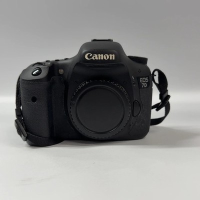 Canon EOS 7D 18.0MP Digital SLR DSLR Camera