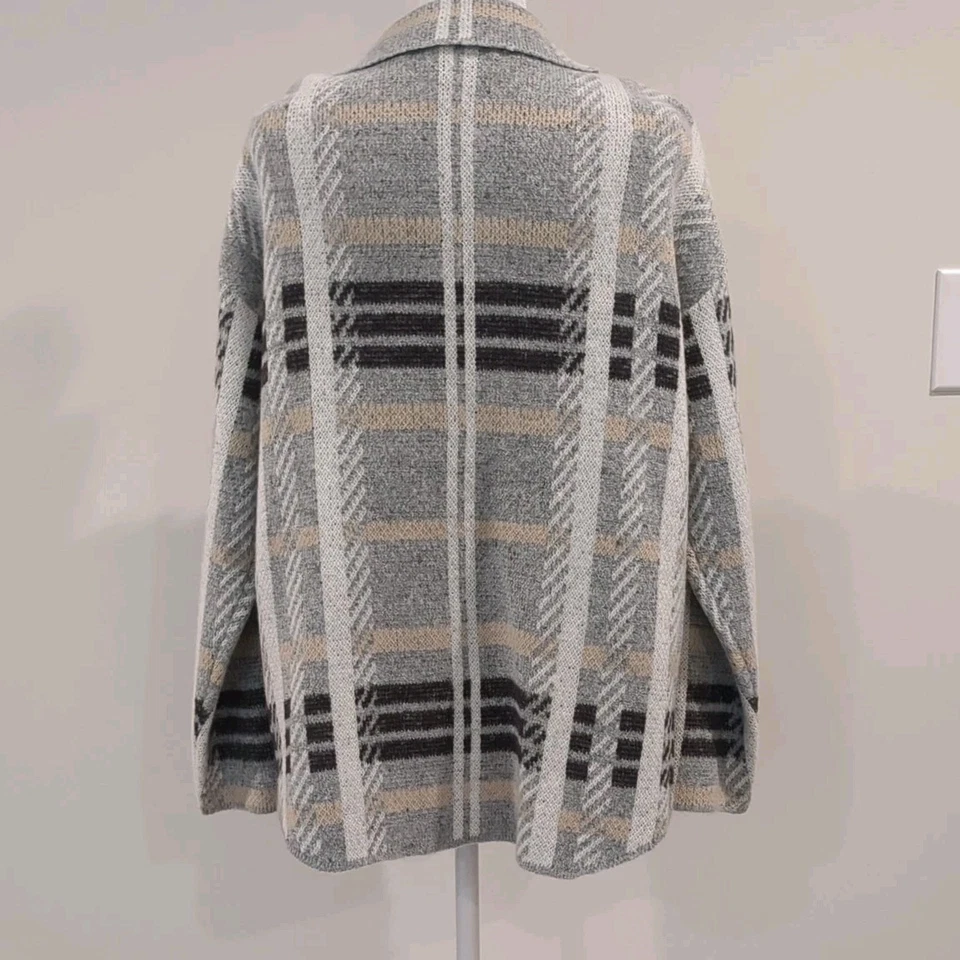 Cárdigan suéter gris a cuadros de gran tamaño acogedor By Design S Shacket para mujer Foto 4 de 4