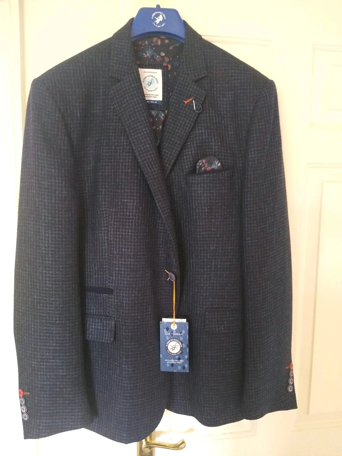 A Fish Named Fred Blazer & Waistcoat, Small Check Pattern Blue (UK Size 46) BNWL