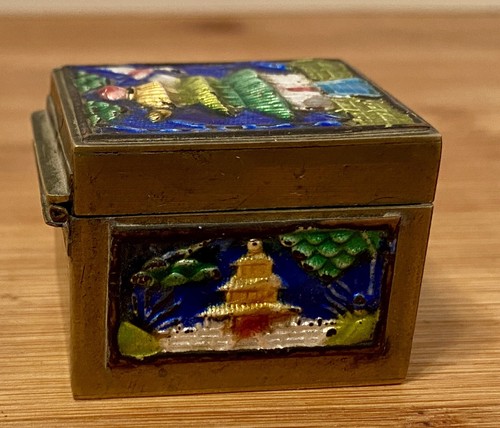 Antique Chinese Cloisonne Enamel Brass Floral Mini Stamp Trinket Box 1.5" - Picture 4 of 9