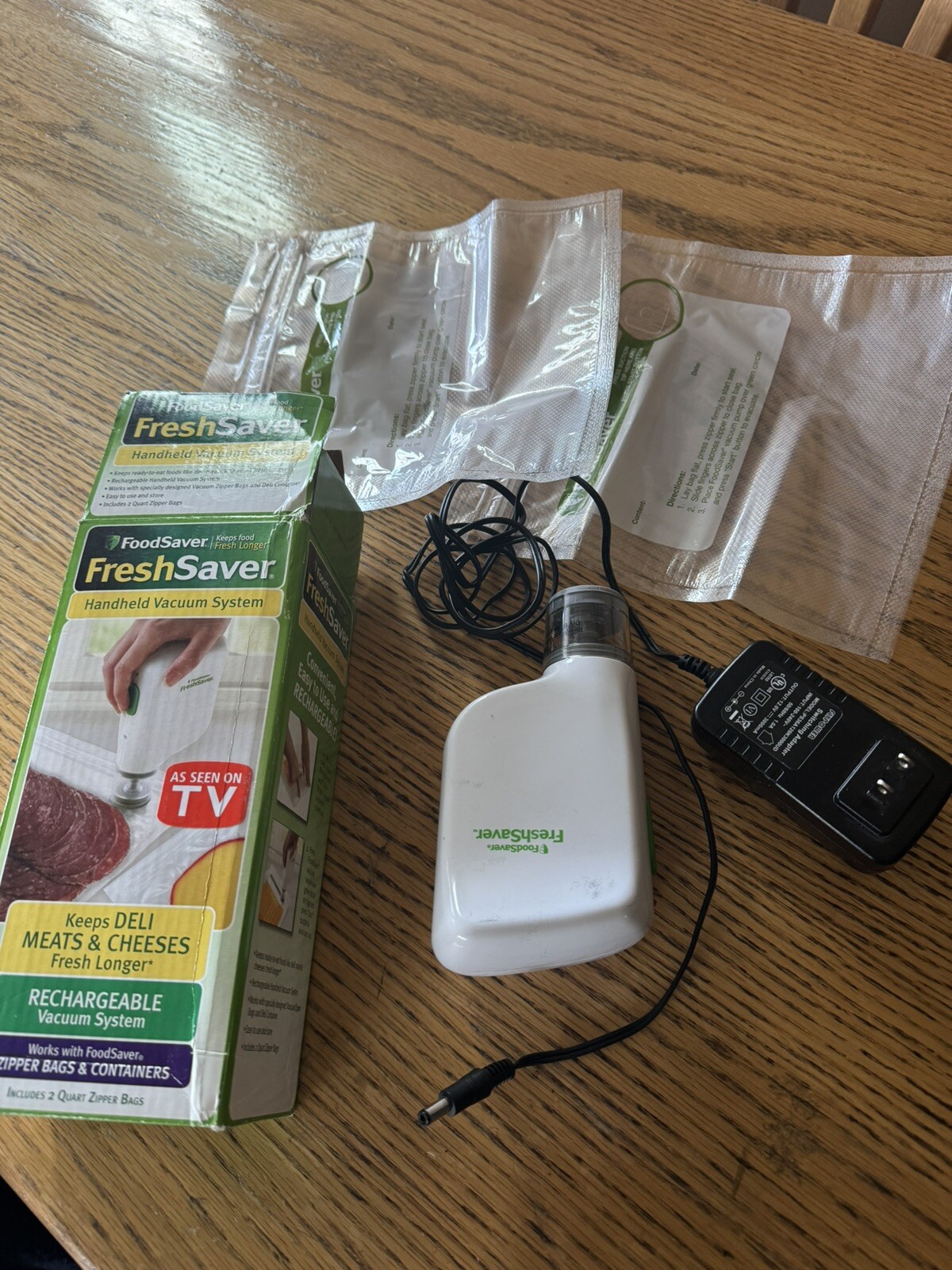 FoodSaver FreshSaver Handheld Rechargeable Vacuum Sealing with Power