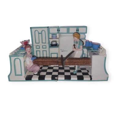 I Love Lucy Baking Bread Bookends 1995 Pioneer Women. Please Read Description. 