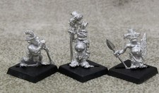 C27 PYGMY Standard Bearer Umpopo and Bongo 3 Pygmies Citadel 30633