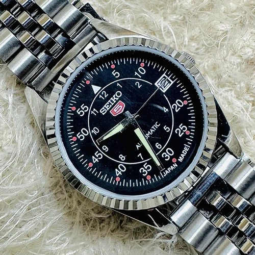 Vintage Seiko 5 Automatic Movement No. 6309-5820 Black dial Men's Wristwatch