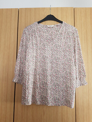 Damen T-Shirt Gr. 44/46  essentials  3/4 Arm  geblümt