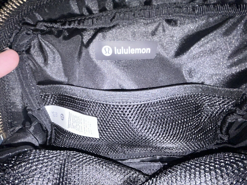 NWT Lululemon Everywhere Belt Bag 2L Black Gold All Gold Hardware