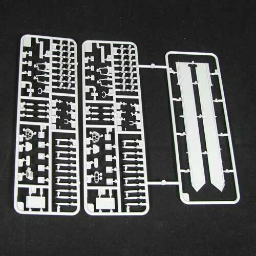BRONCO CB35077 1/35 British 25pdr sp 'Bishop' - Image 4 of 4