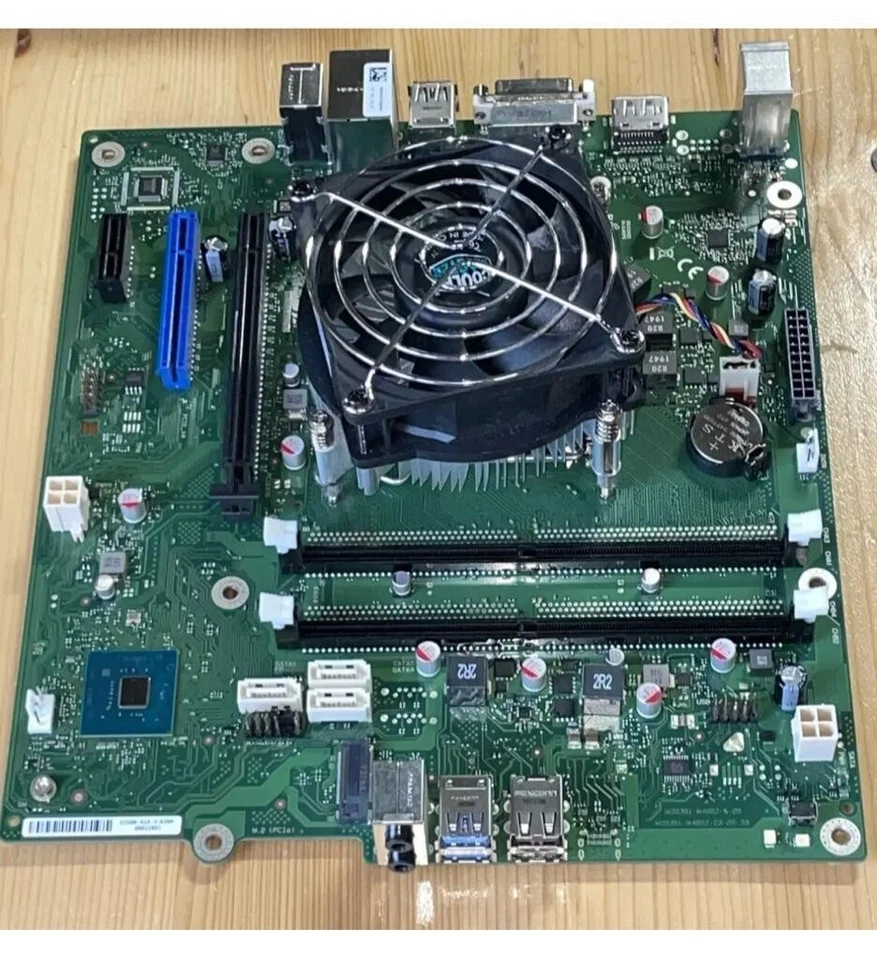 Fujitsu D3600-A14-3-K200 8002281 Motherboard Incl. Cooler 8th gen working - Image 2 of 3