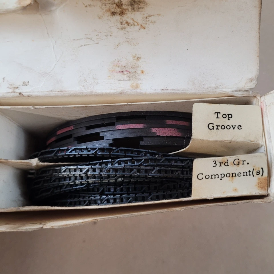 NOS TRW T8325MX Standard Piston Ring Set Chevy/GM/350 V8 1968-1980 USA MADE - Image 3 of 4