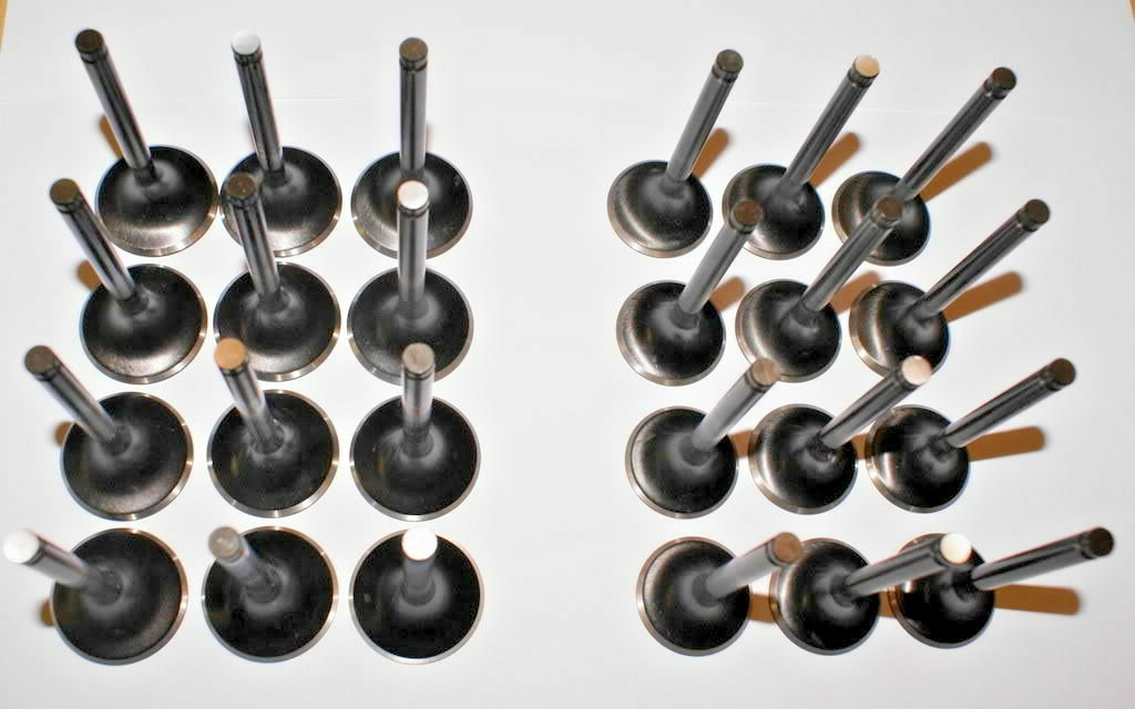 Lamborghini Miura Engine valves Set P/N 1201773