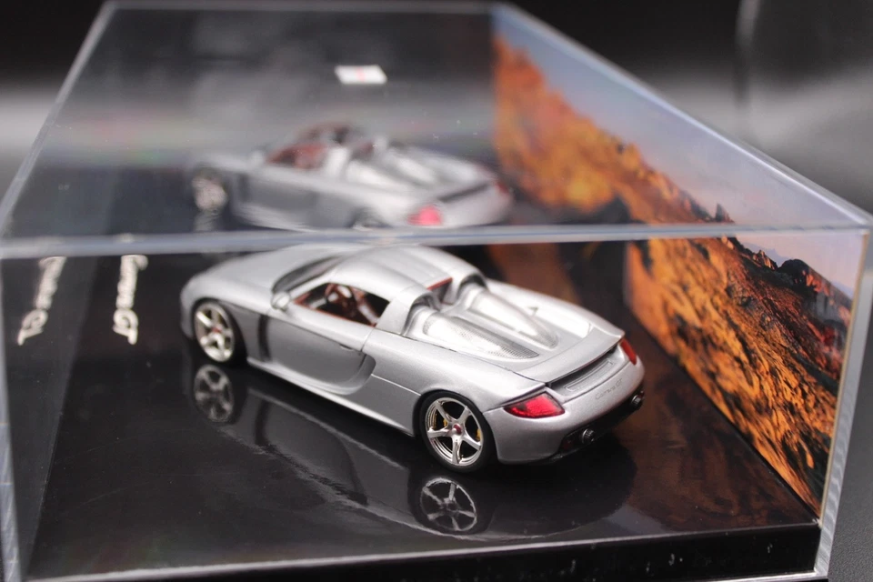 MINICHAMPS++Porsche Carrera GT Double Set Silber+#WAP02010314++RAR OVP 1:43 - Bild 4 von 4
