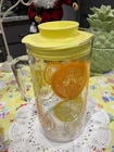 BP —-VINTAGE PYREX 2 QT W/LID JUICE GLASS SERVER