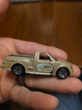 HOT WHEELS 99 FORD F-150 SVT 