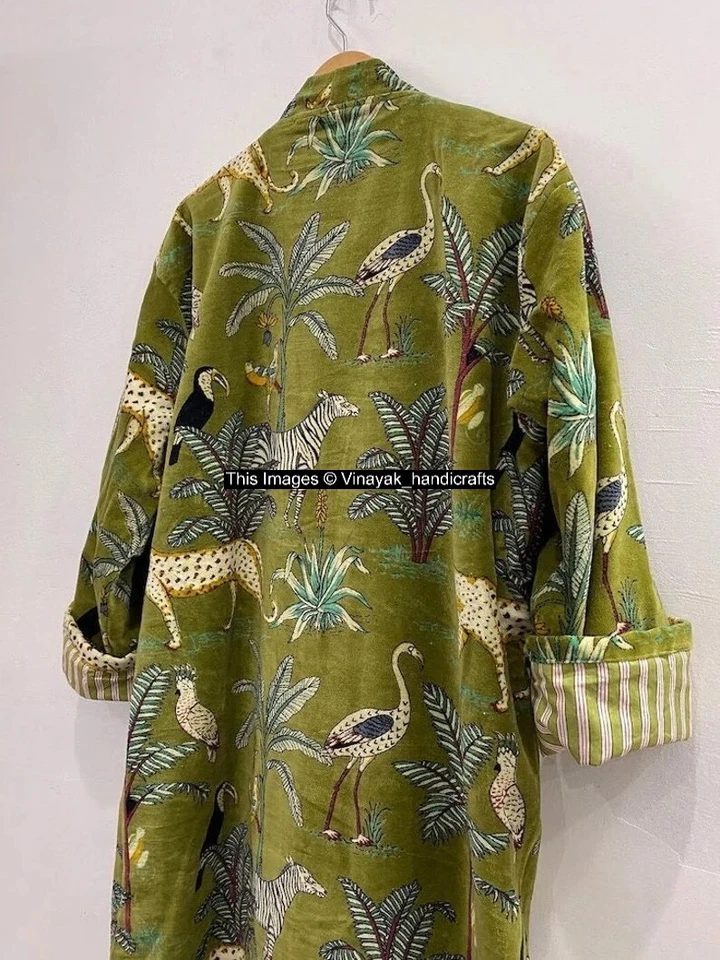 Bata de baño kimono de terciopelo con estampado animal de lujo vintage indio Foto 3 de 4