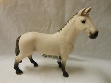 Schleich HORSE 13928 HANOVERIAN BUCKSKIN FIGURE NWT 1:20 SCALE 4" X 4" L PLASTIC
