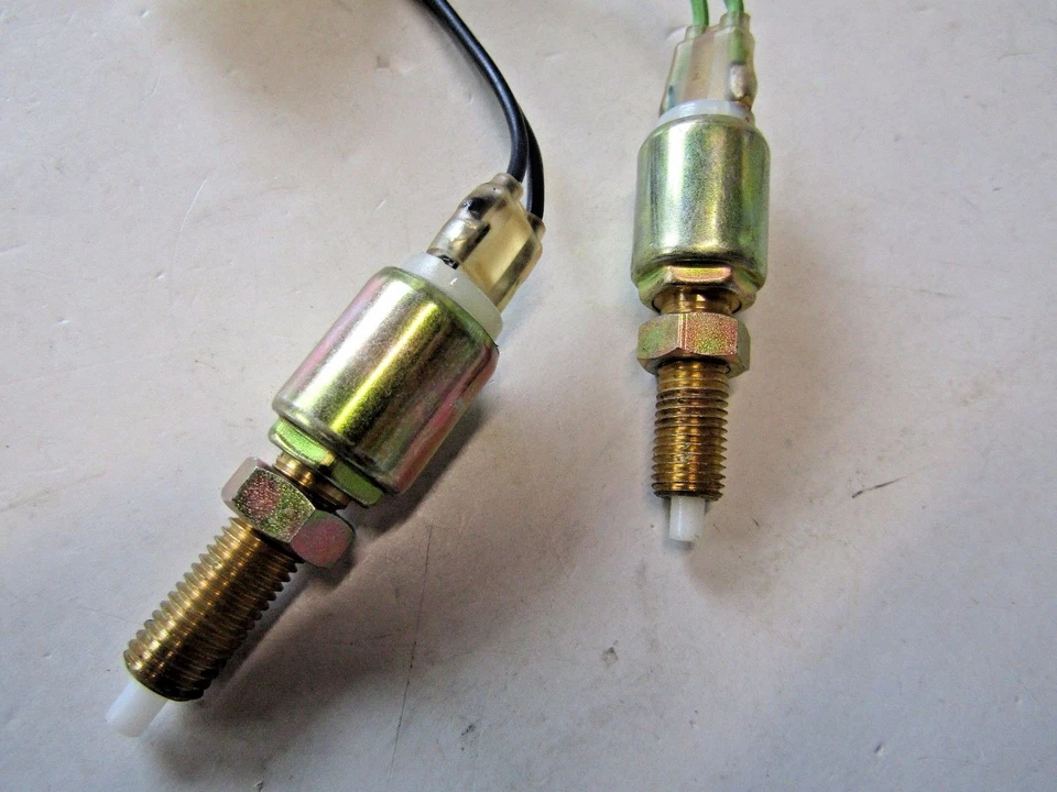 Interruptor de luz de freno estándar SLS-157 Foto 3 de 4