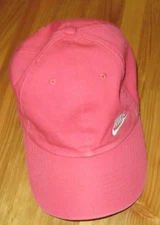 Nike Pink Baseball Hat O/S Fits Most Buckle Adjust Great Preowned NICE!