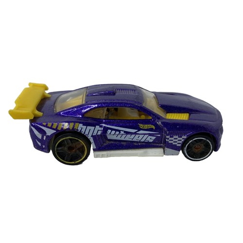 Mattel 2010 Matchbox 2011 Chevy Camaro lila Rennwagen Spielzeug 1:64 Diecast Modell