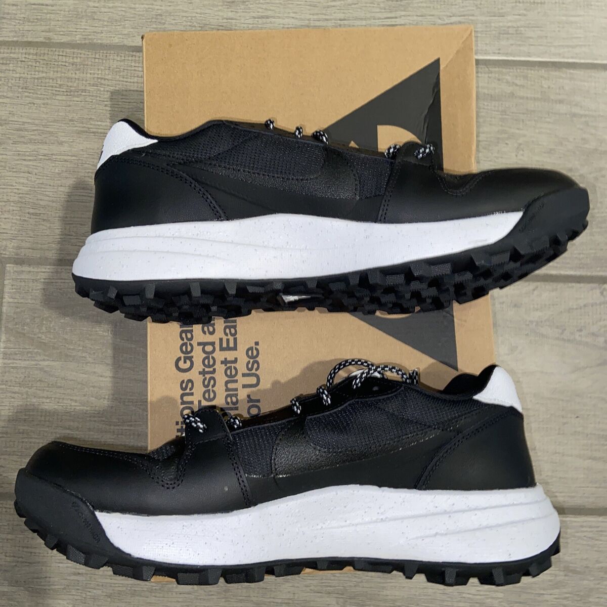 Size 10.5 - Nike ACG Lowcate Black White for sale online | eBay Size 10.5 - Nike ACG Lowcate Black White for sale online | eBay