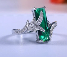 Colorless Cubic Zirconia  Green Emerald Leaf Design Wedding Anniversary Ring