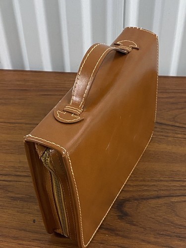 VTG  Mid Century Womans Cowhide Travel Make Up Vanity Set Unused Lucite Mirror - Afbeelding 10 van 11