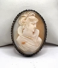 Antique Carved Cameo Pendant/Brooch Shell Of Woman Side Profile (11.9g)
