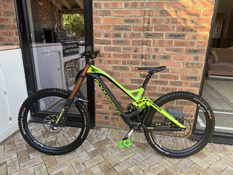 Mondraker summum Carbon pro 2015 downhill mountain bike