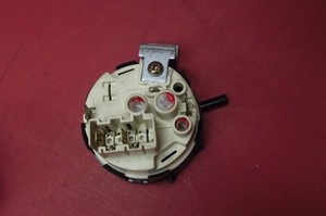 Waschmaschine HOOVER HNL2136-80 Druckschalter